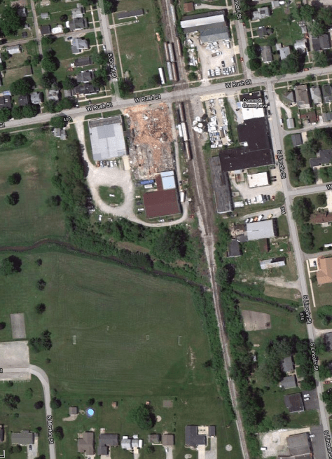 03 - Approach to yard